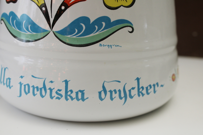 photo of vintage Berggren enamelware coffee pot, Swedish folk art saying Kaffetaren den basta Coffee the best!  #4